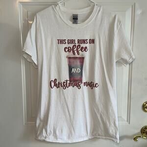 Gildan Women’s Christmas Short Sleeve Shirt‎ Medium